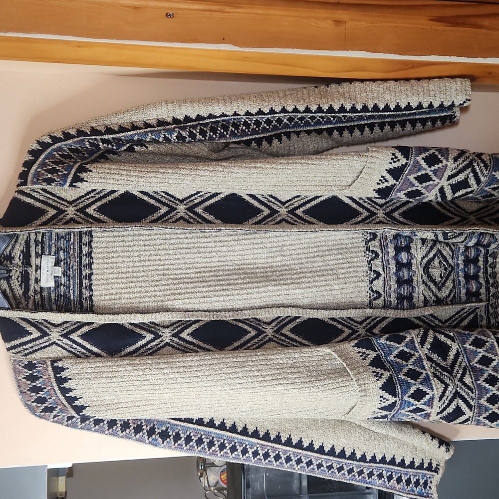 Woman’s Lucky Brand open front Aztec Southwestern print cardigan size 1X